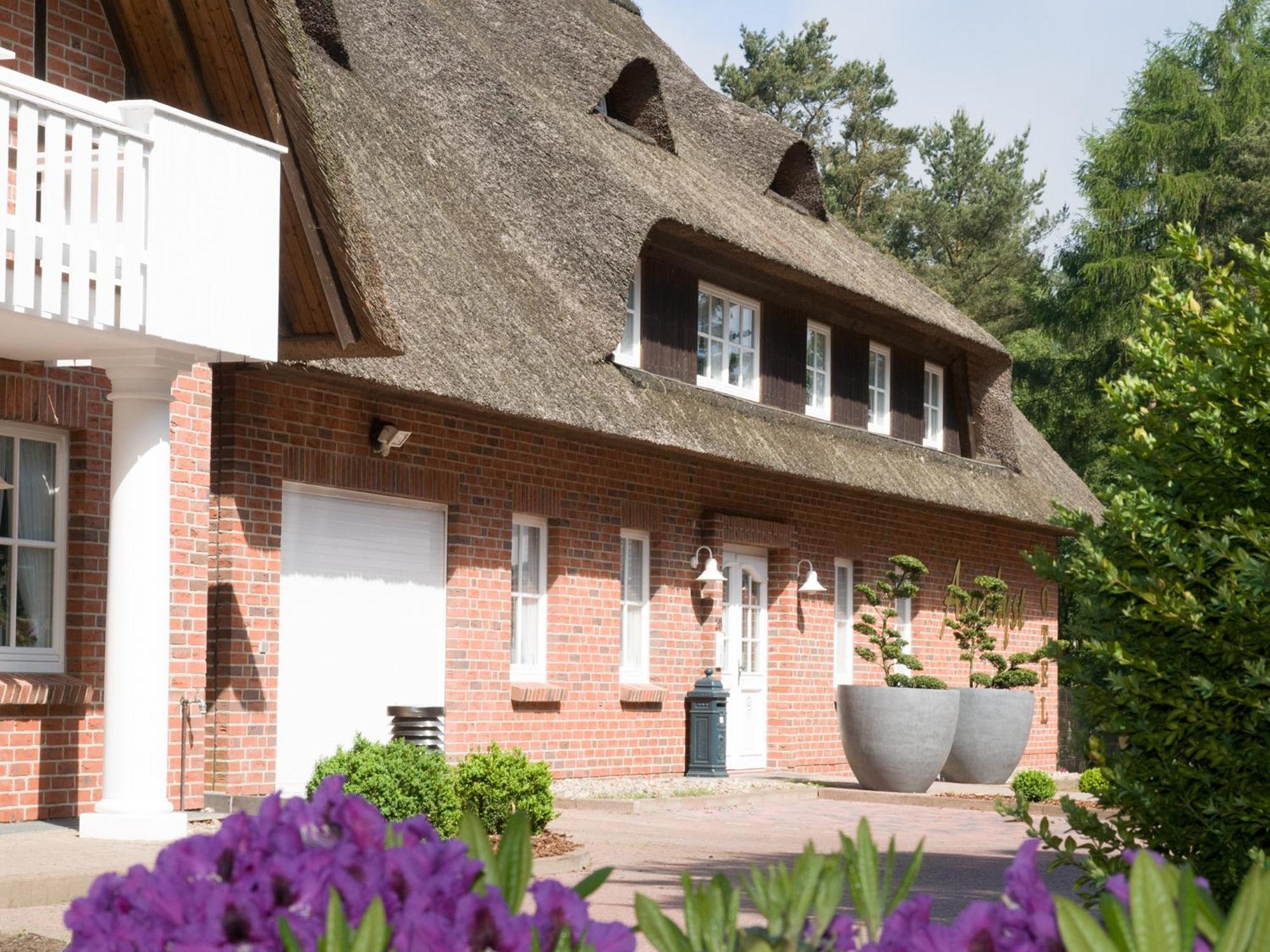 Amethyst Hotel Garni Lueneburg Deutsch Evern Dış mekan fotoğraf
