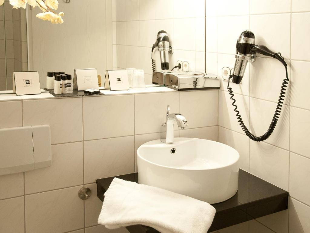 Amethyst Hotel Garni Lueneburg Deutsch Evern Oda fotoğraf